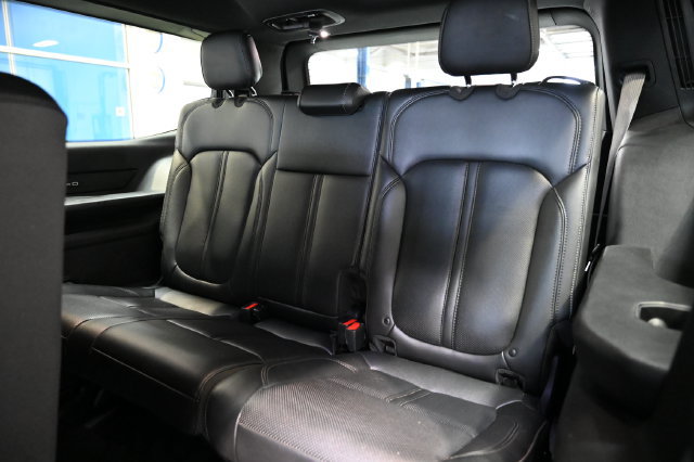 Used 2022 Jeep Wagoneer Series I AWD/4WD image 14