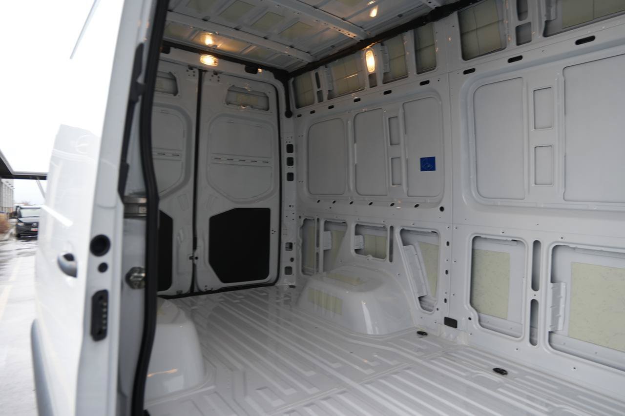 New 2026 Mercedes-Benz Sprinter 3500 image 9