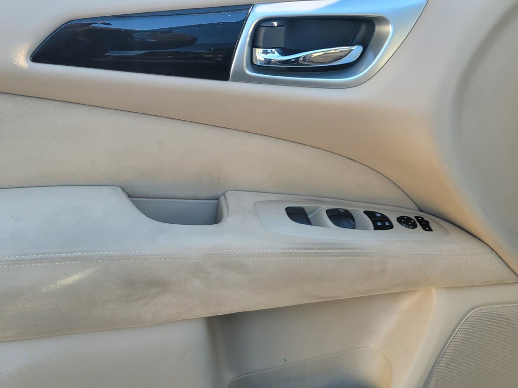 Used 2015 Nissan Pathfinder S FWD image 12