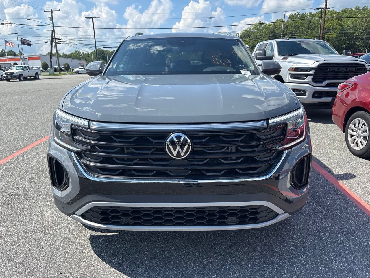 Used 2025 Volkswagen Atlas Cross Sport SEL AWD/4WD image 11
