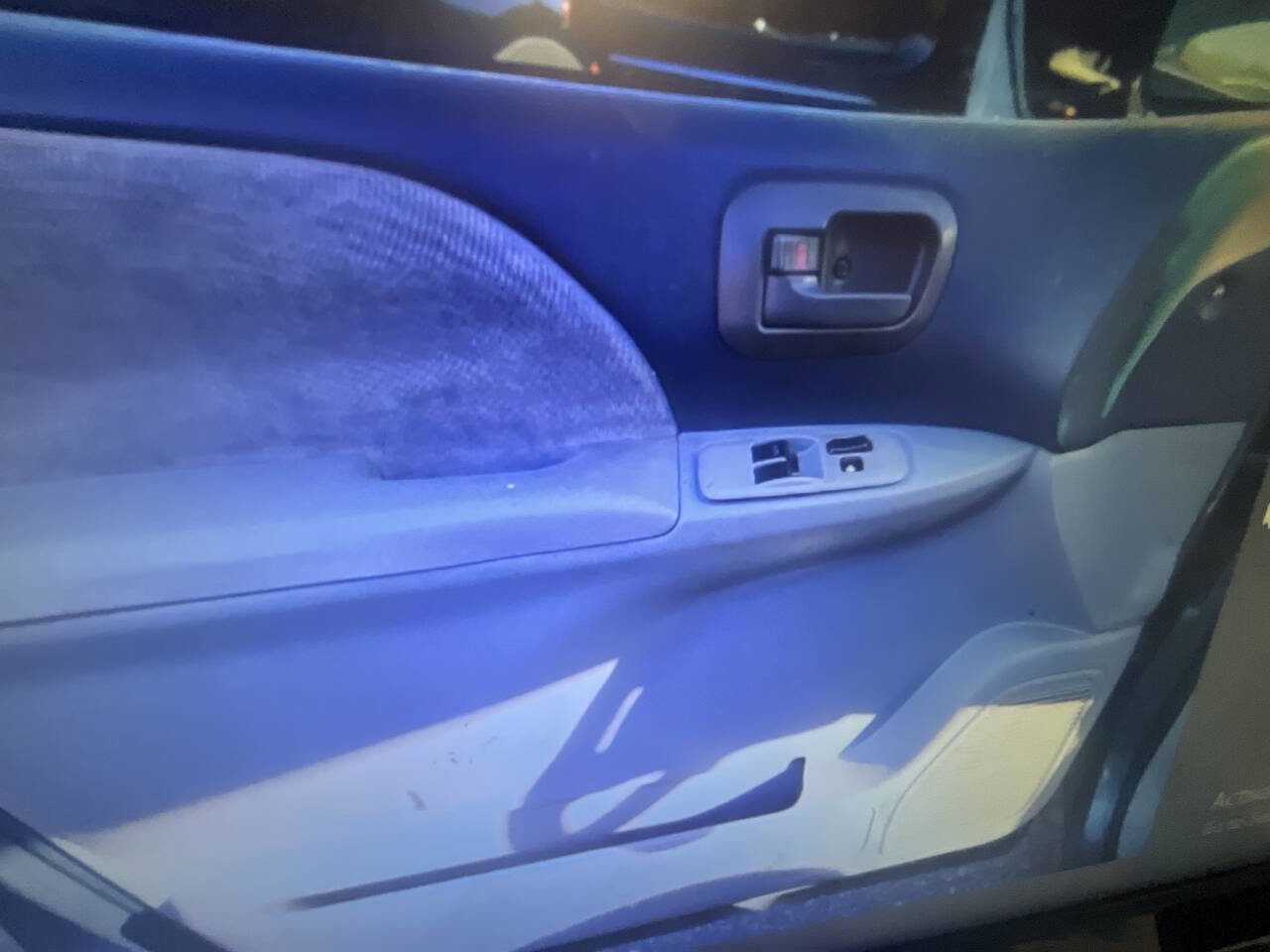 Used 2001 Toyota Sienna XLE image 9