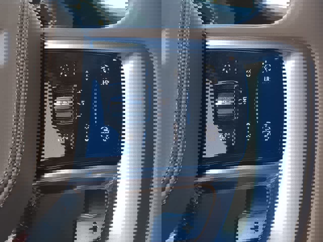 Certified 2023 Land Rover Range Rover Long Wheelbase Autobiography image 26