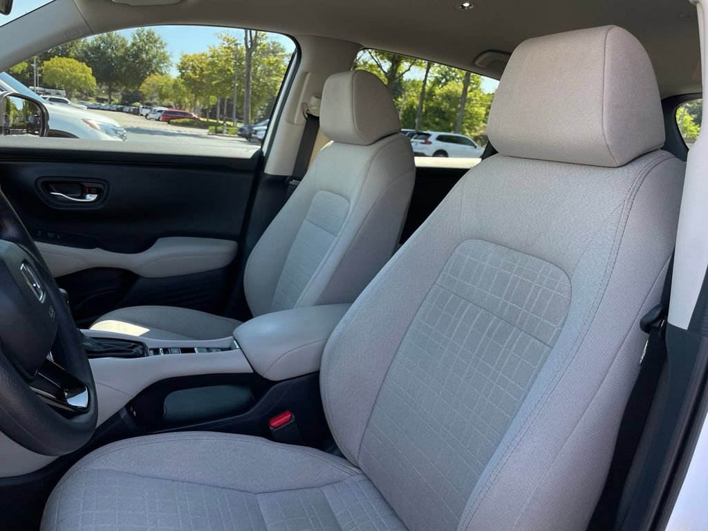 Certified 2026 Honda HR-V LX image 25