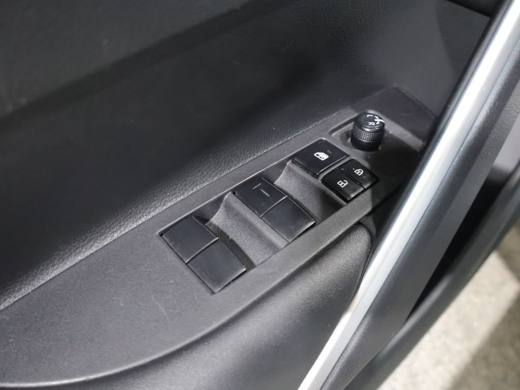 Used 2023 Toyota Corolla Cross LE w/ Moonroof Package AWD/4WD image 14