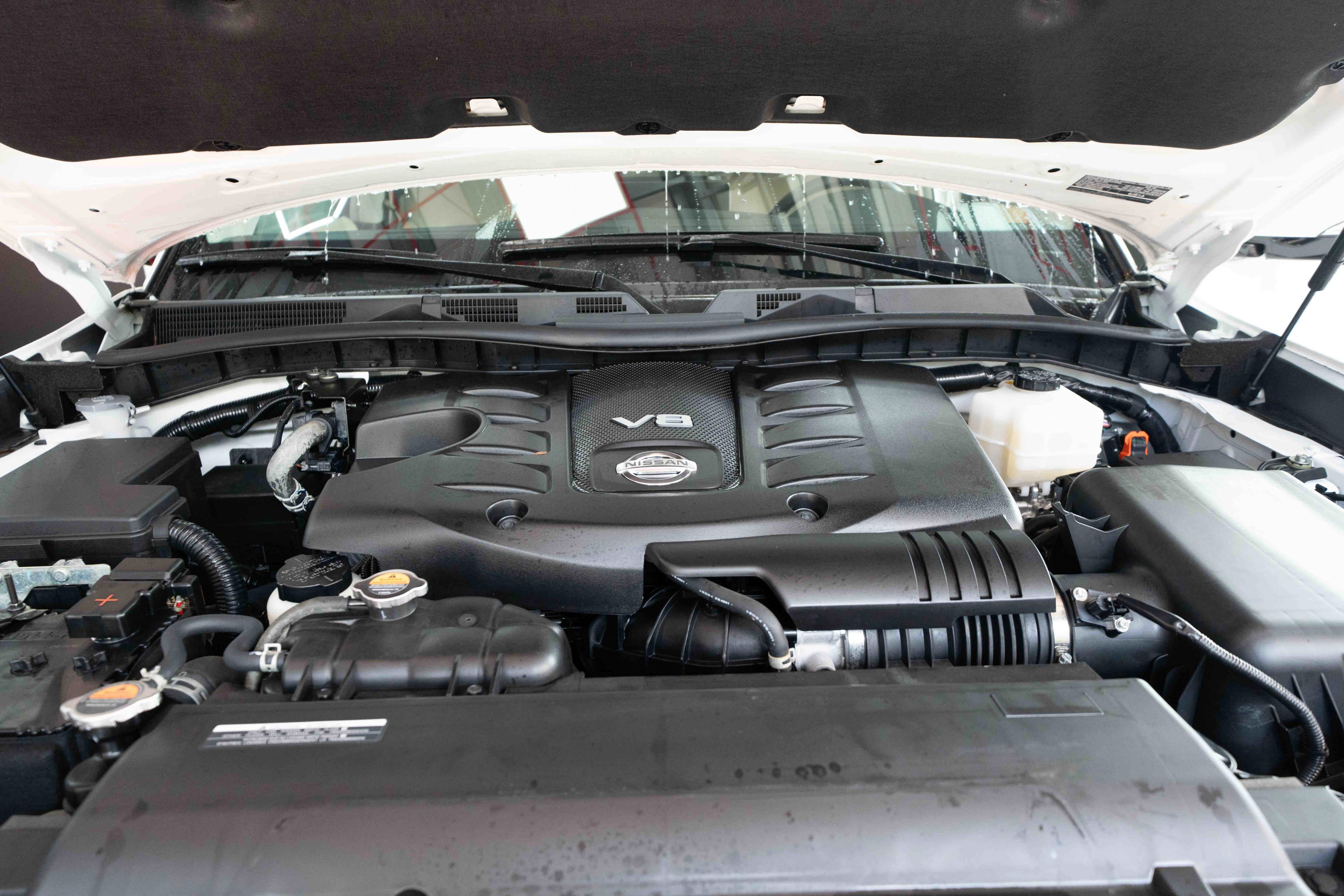 Used 2024 Nissan Armada SL w/ Captain's Chairs Package image 32