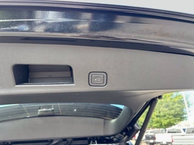 Used 2026 GMC Acadia AT4 w/ Luxury Package AWD/4WD image 43