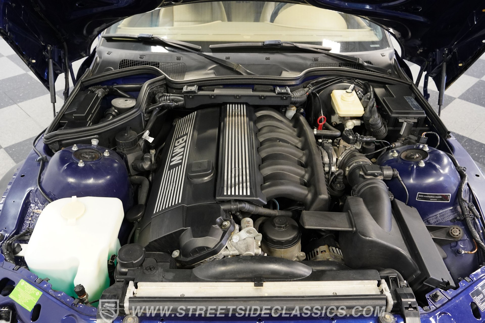 Used 1997 BMW Z3 2.8 RWD image 3