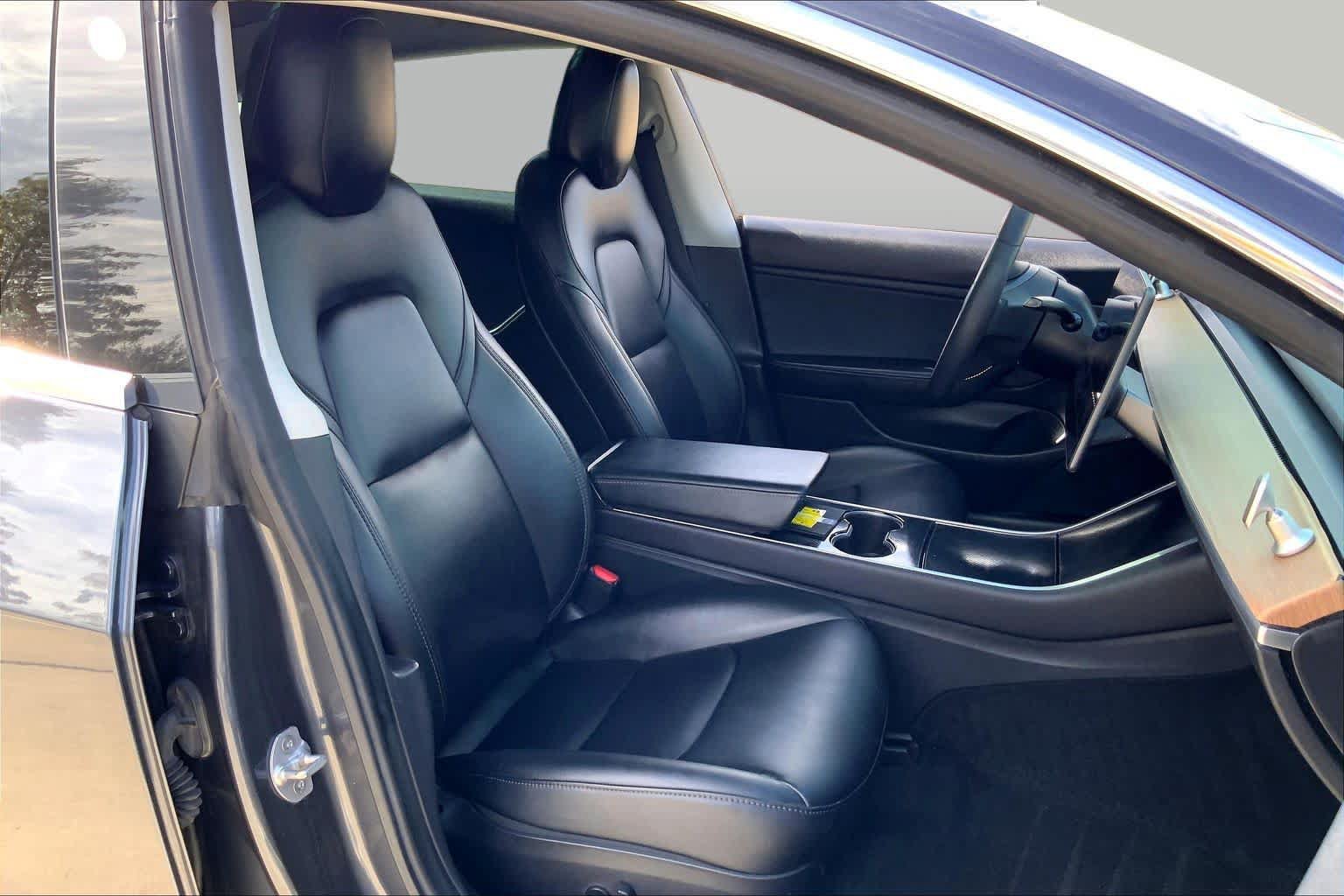 Used 2019 Tesla Model 3 Standard Range Plus RWD image 8