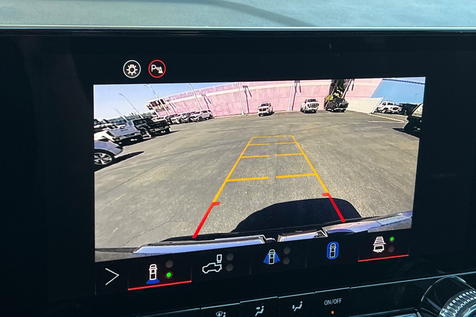 New 2026 GMC Canyon Elevation w/ Convenience Package RWD image 18