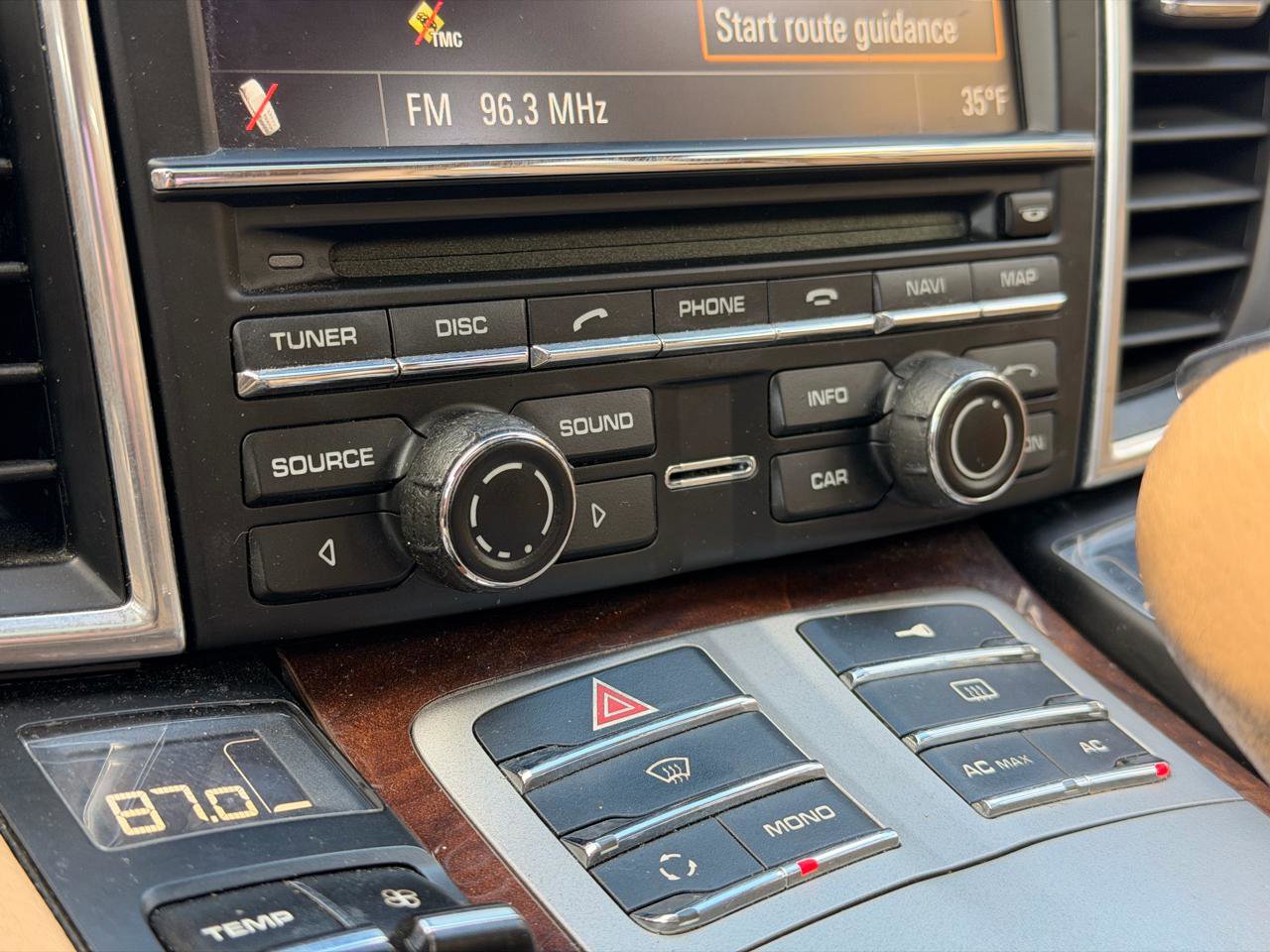 Used 2011 Porsche Panamera 4 image 27