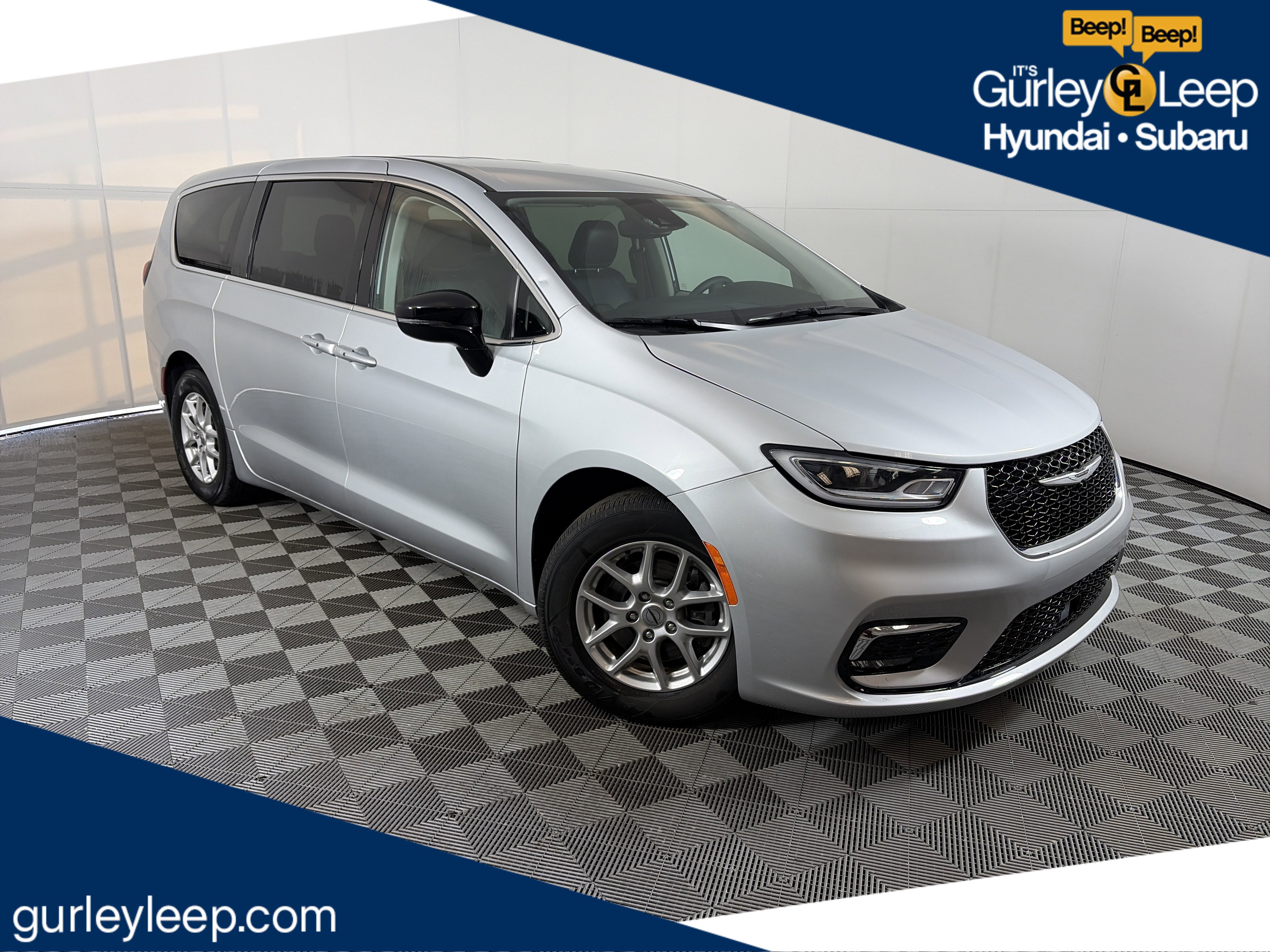 Used 2024 Chrysler Pacifica Touring-L