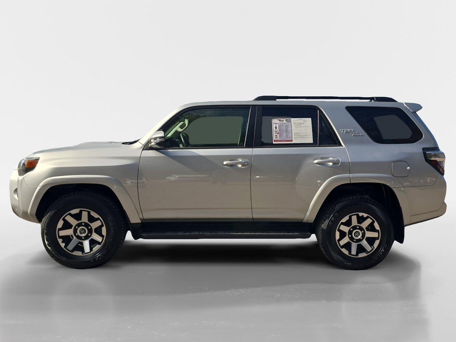 Used 2024 Toyota 4Runner TRD Off-Road Premium image 2