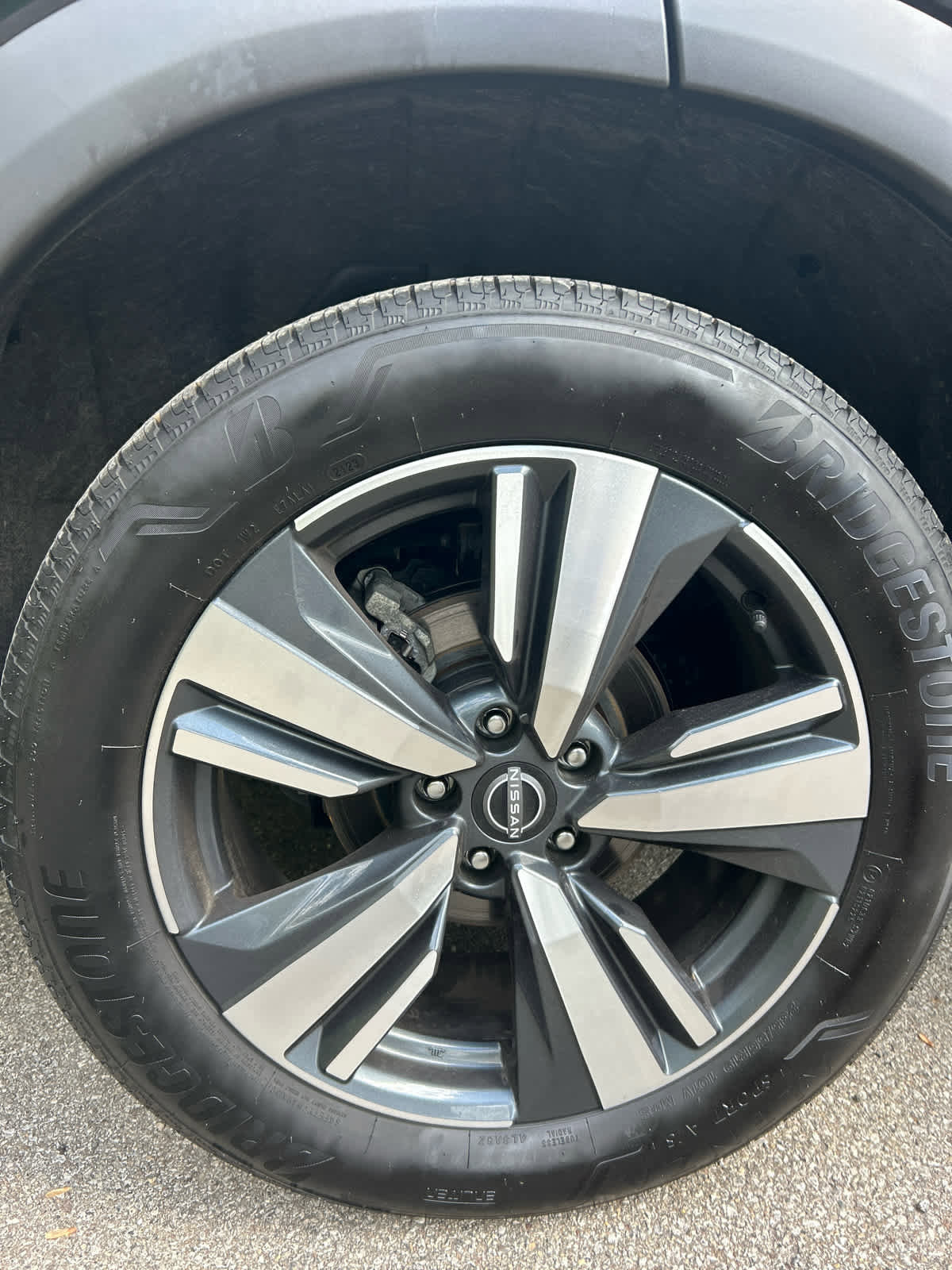 Used 2024 Nissan Rogue SL image 28