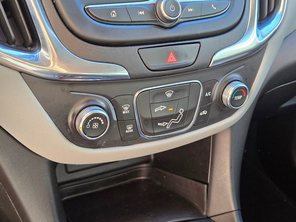 Used 2021 Chevrolet Equinox LS w/ LS Convenience Package image 27