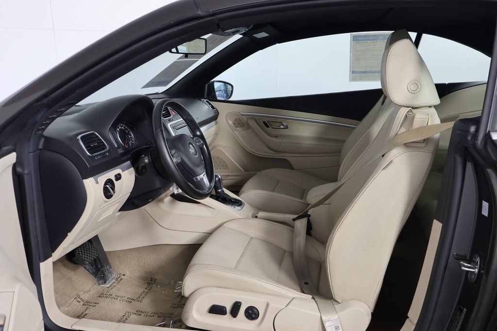 Used 2013 Volkswagen Eos Komfort FWD image 9