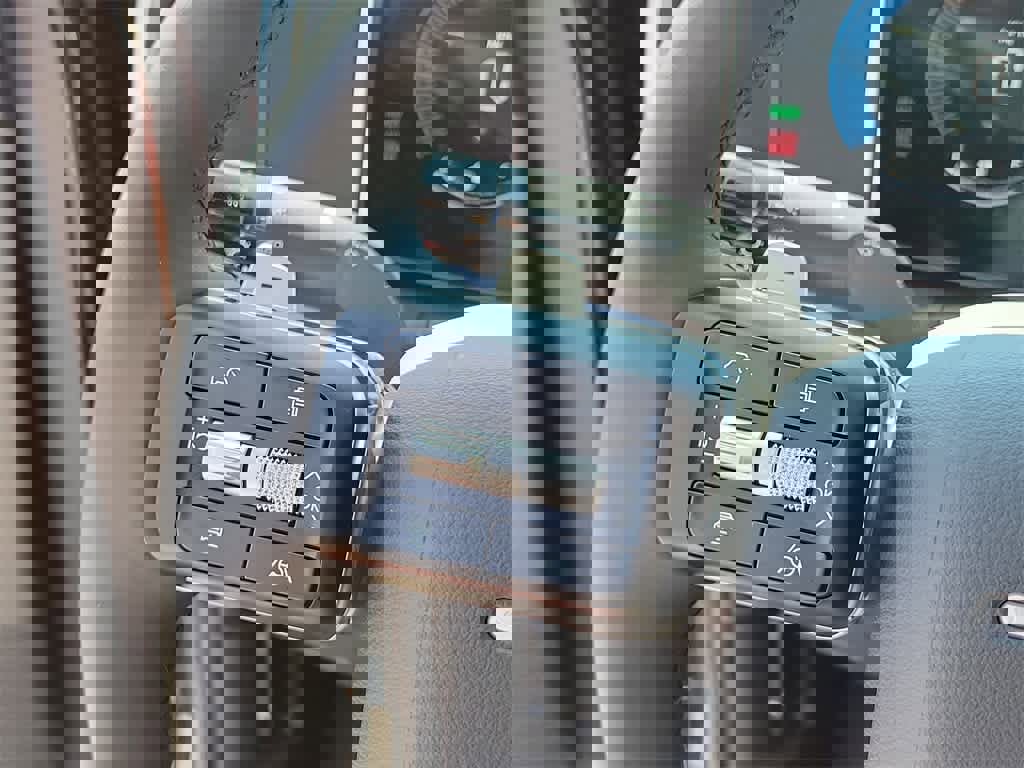 New 2026 Hyundai Santa Fe SEL image 28