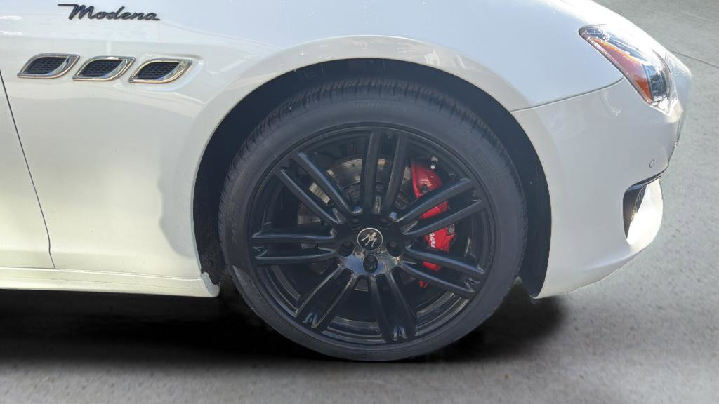 Used 2022 Maserati Quattroporte Modena Q4 image 13