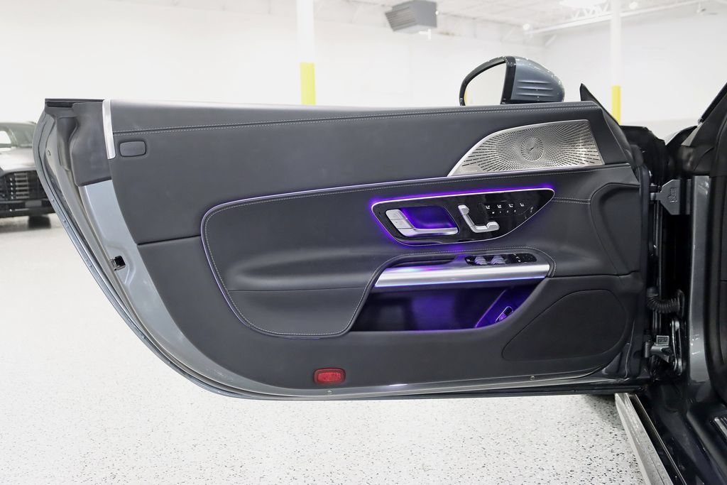 Used 2023 Mercedes-Benz SL 63 AMG 4MATIC image 34