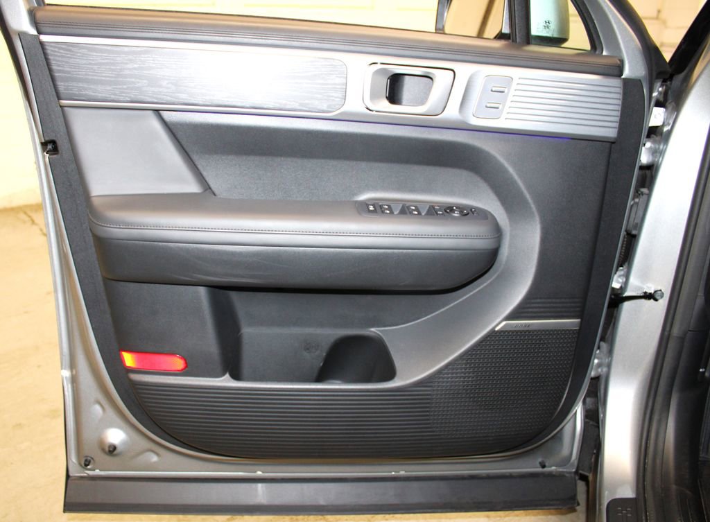 Used 2024 Hyundai Santa Fe Limited image 28