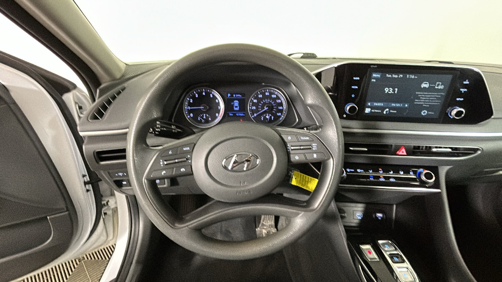 Used 2020 Hyundai Sonata SE w/ Cargo Package FWD image 18