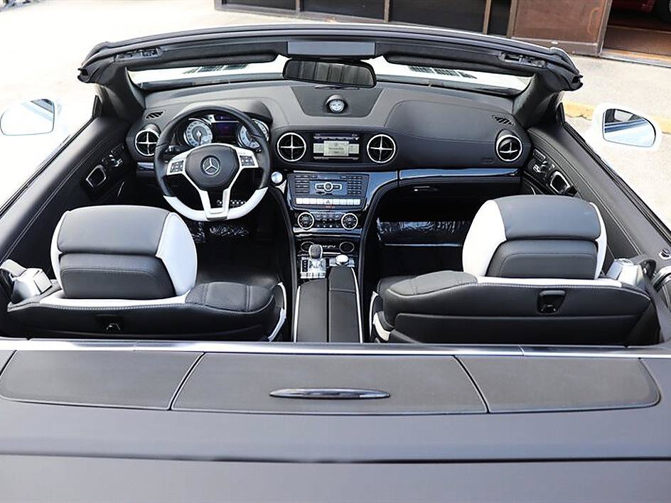 Used 2015 Mercedes-Benz SL 550 image 40