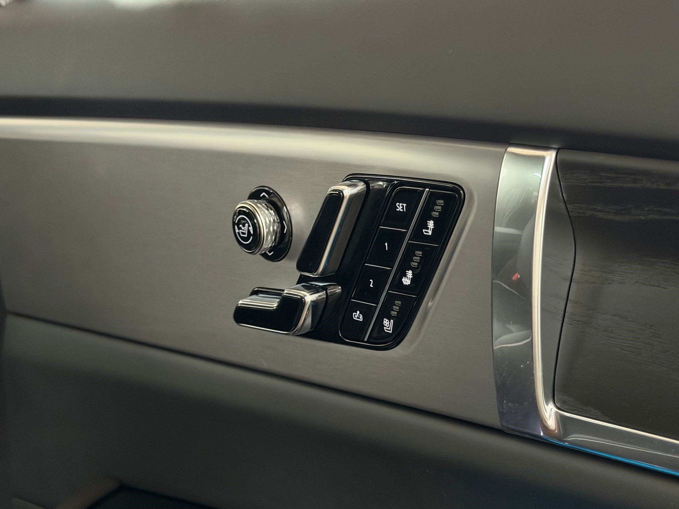 New 2027 Cadillac Vistiq Platinum AWD/4WD image 27