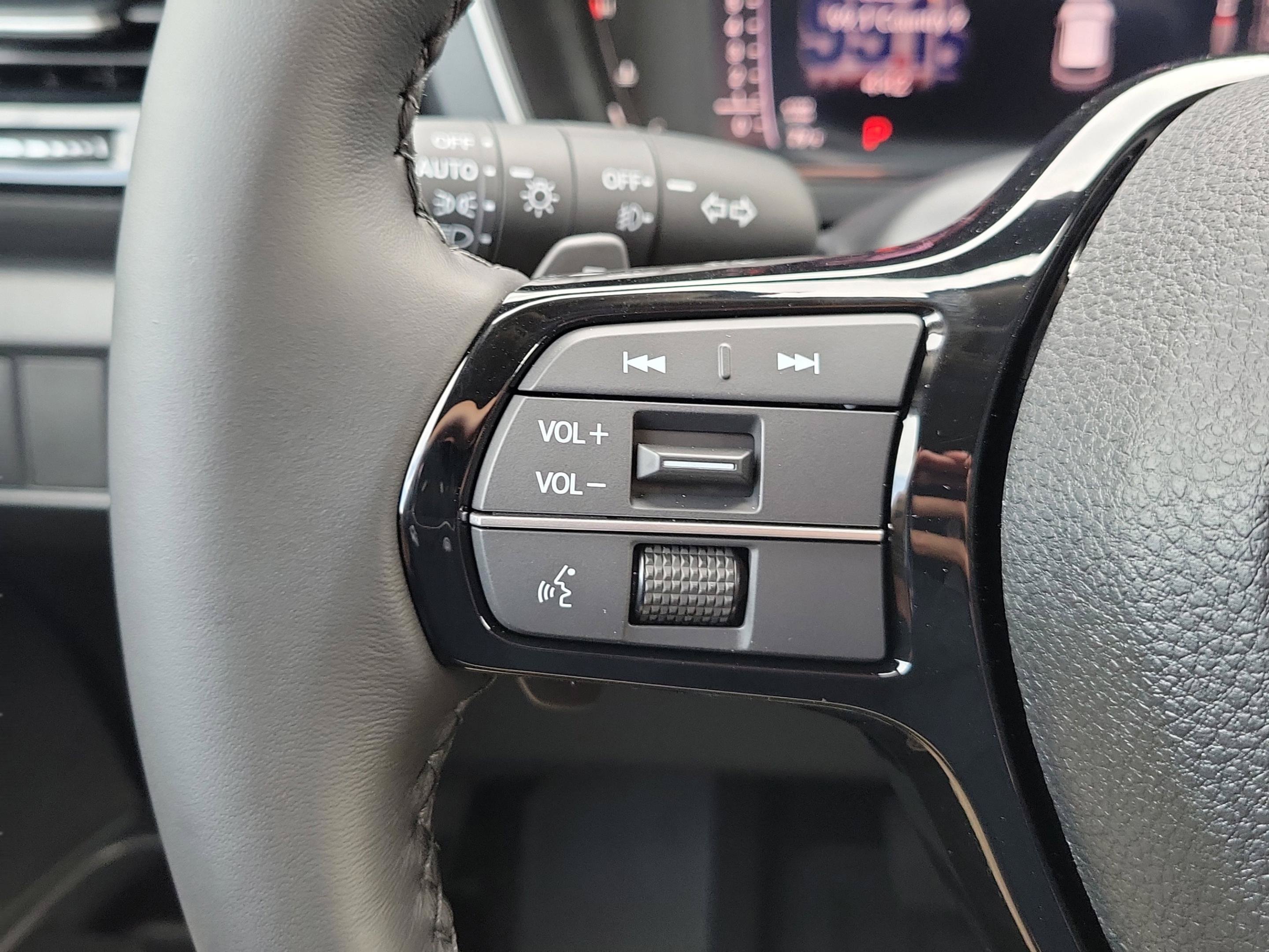 New 2026 Honda Pilot Touring image 30