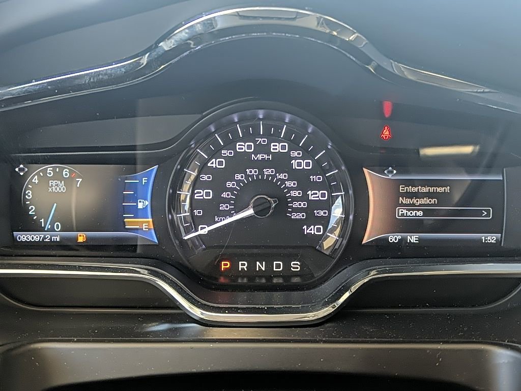 Used 2019 Lincoln MKT AWD image 28