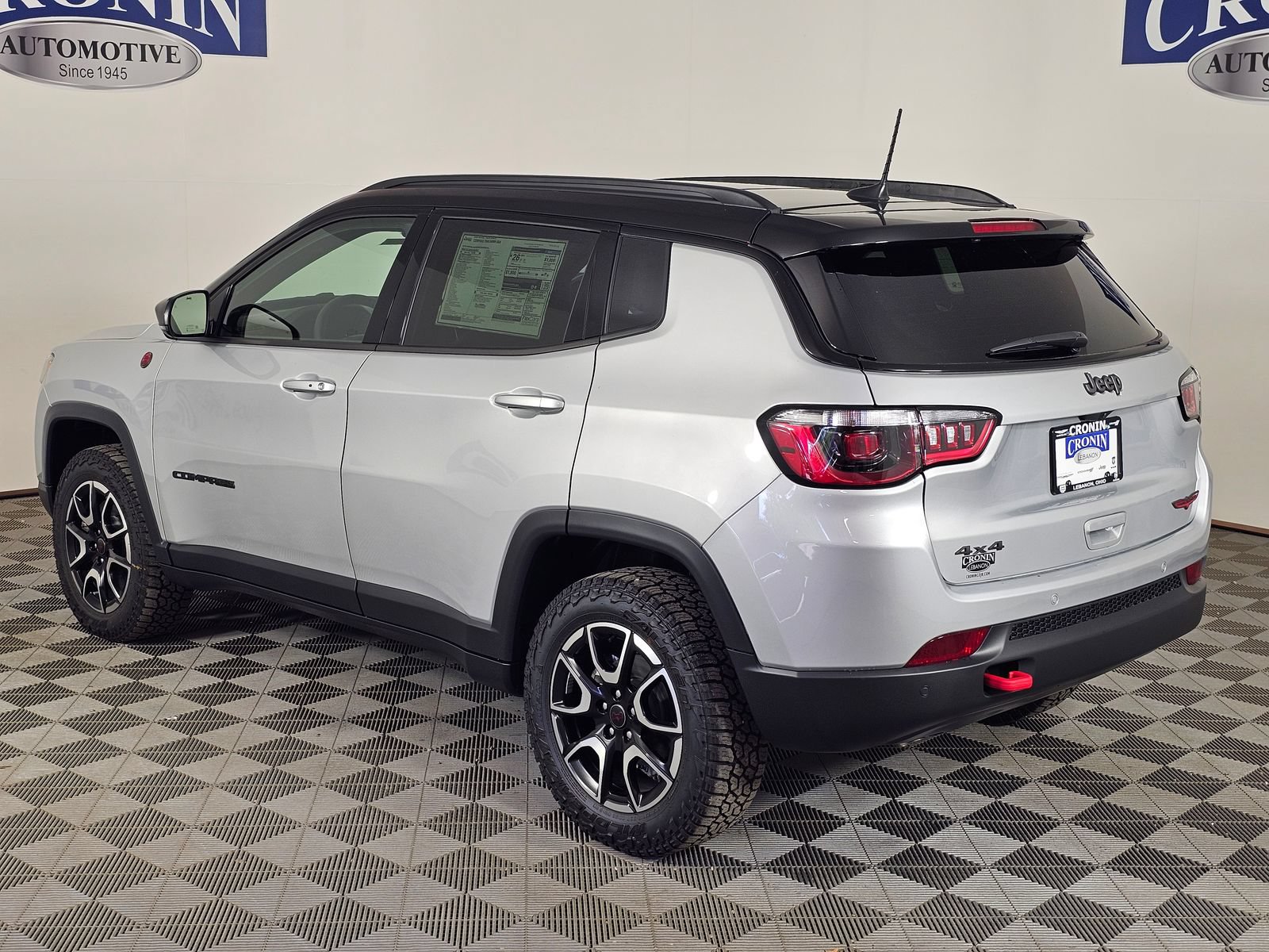 New 2026 Jeep Compass Trailhawk w/ Sun, Sound & Navigation Group AWD/4WD image 32