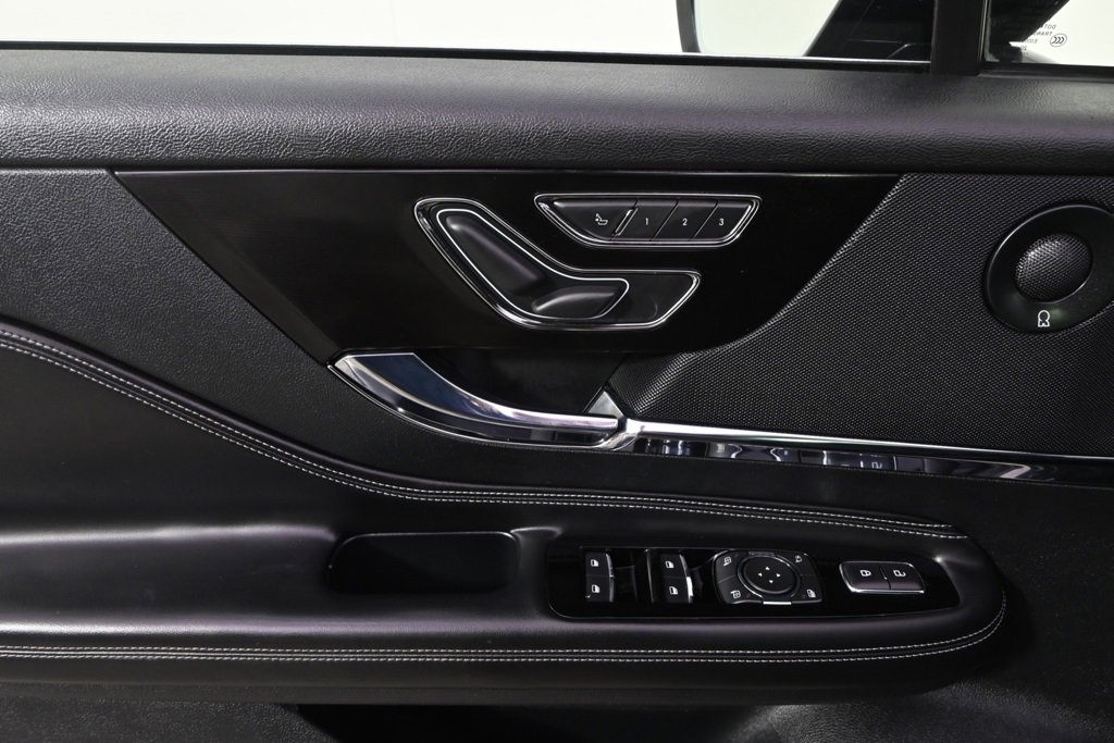 Used 2021 Lincoln Corsair Reserve w/ Equipment Group 201A image 21