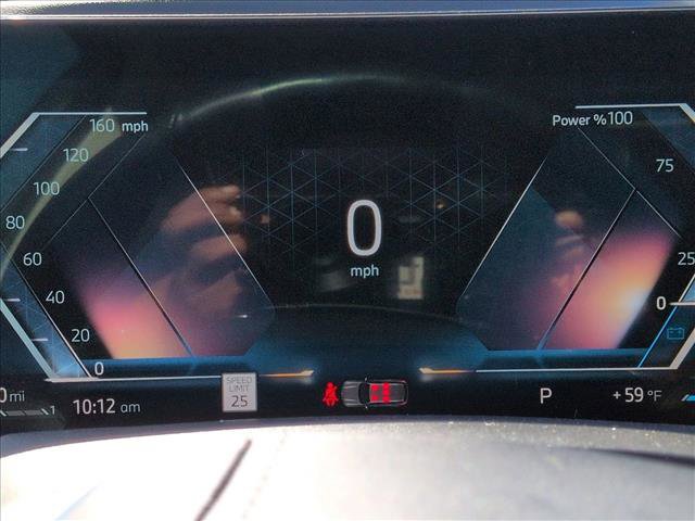 Used 2023 BMW X7 xDrive40i w/ Premium Package image 11