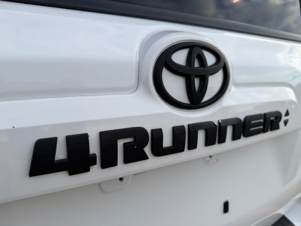 Used 2020 Toyota 4Runner SR5 Premium w/ Moonroof Package AWD/4WD image 34