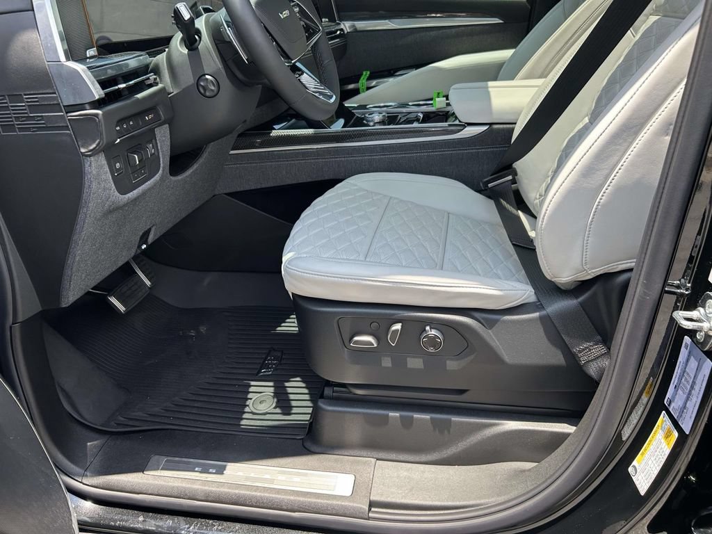 New 2026 Cadillac Escalade ESV V AWD/4WD image 21