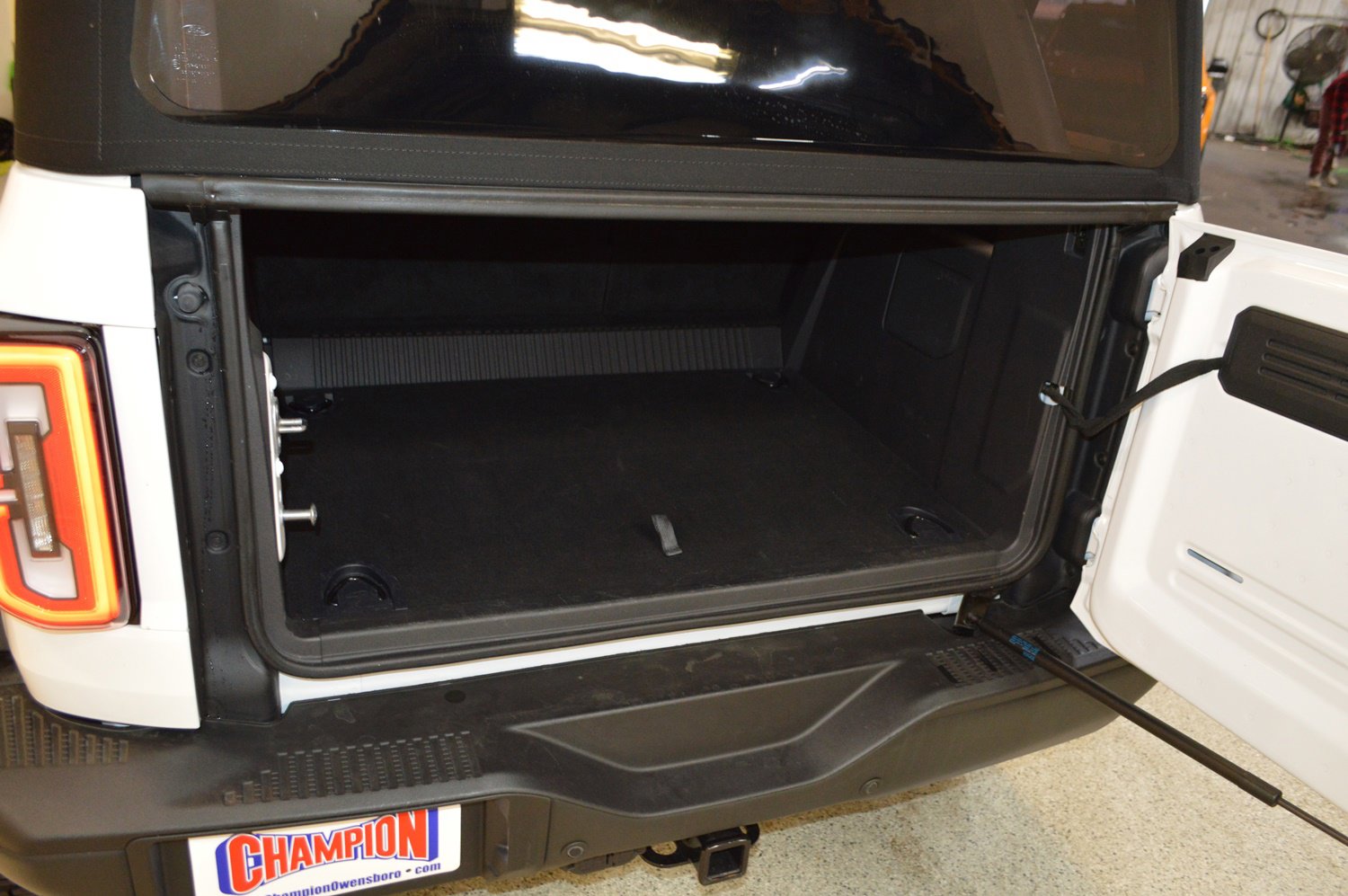 Used 2023 Ford Bronco Wildtrak image 13