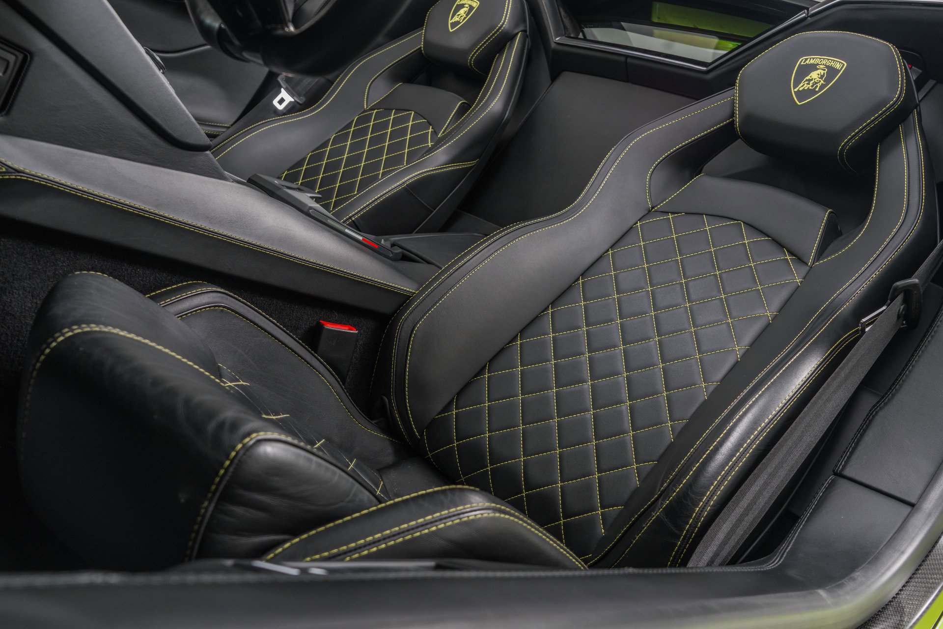 Used 2019 Lamborghini Aventador S image 23