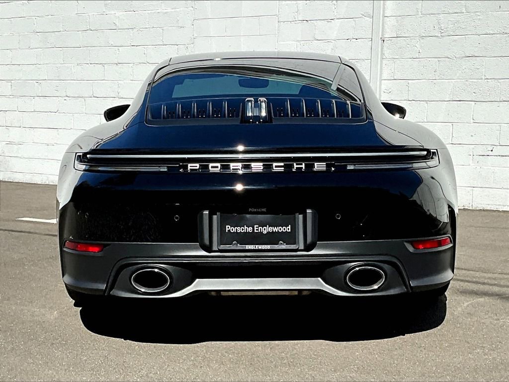 Certified 2025 Porsche 911 Carrera image 9