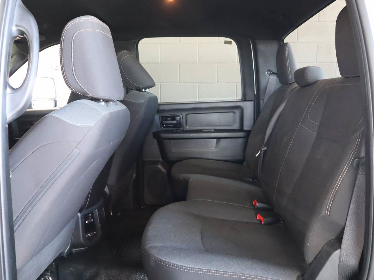Used 2023 RAM 3500 Tradesman w/ Chrome Appearance Group AWD/4WD image 18