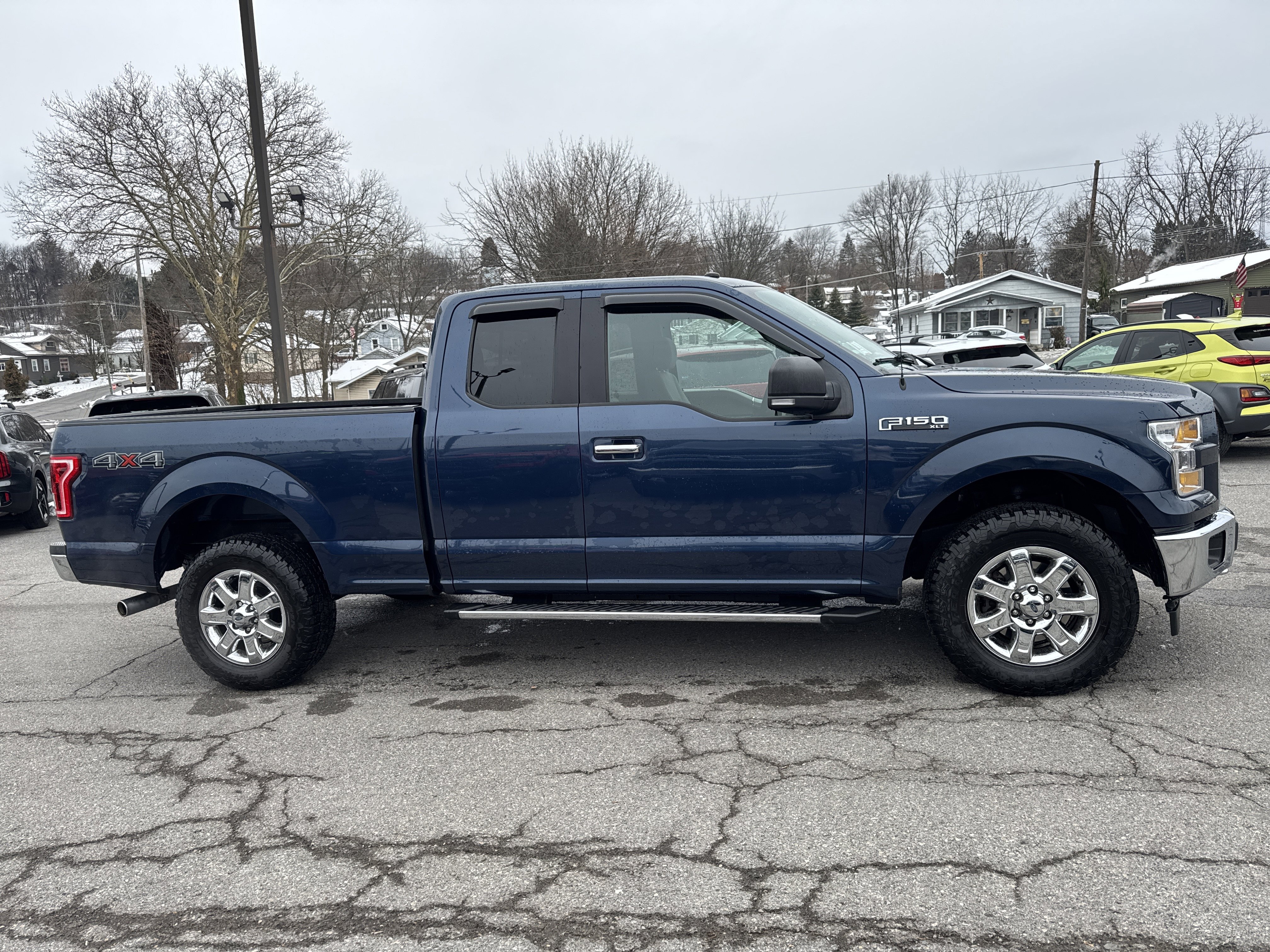 Used 2017 Ford F150 Lariat image 2