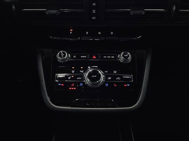 Used 2021 Lincoln Corsair Reserve w/ Equipment Group 201A image 31