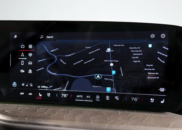 Certified 2025 Audi Q5 Premium Plus image 16