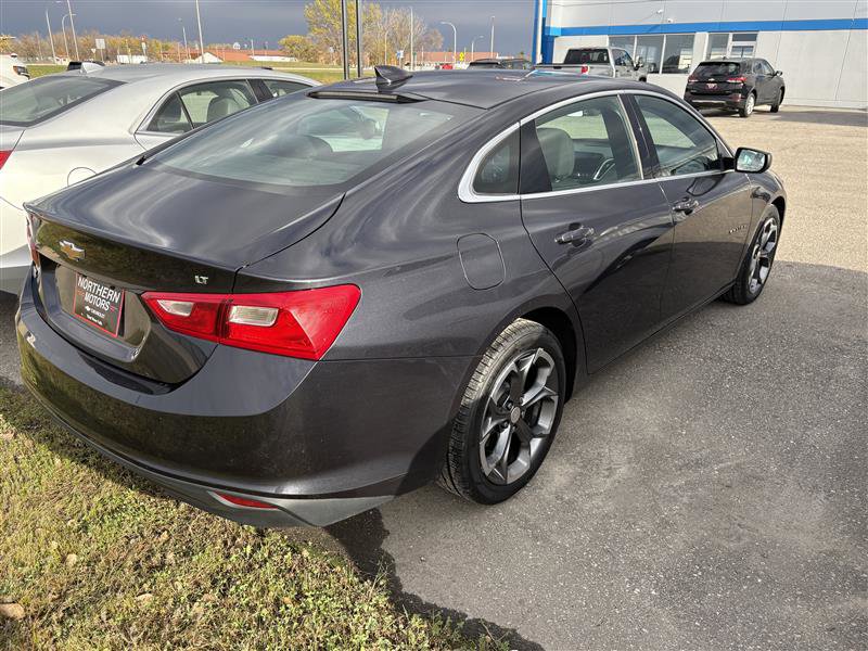 Used 2023 Chevrolet Malibu LT image 3