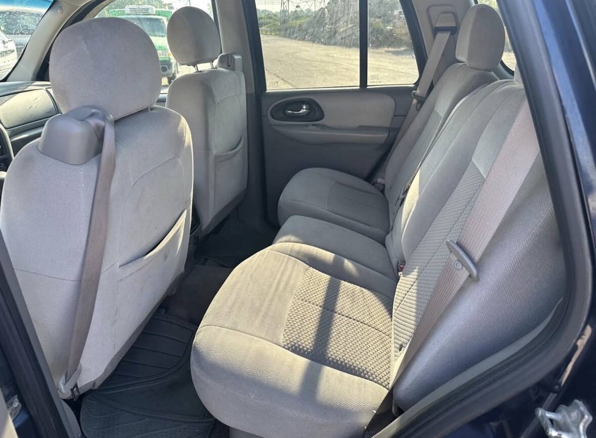 Used 2007 Chevrolet TrailBlazer LS AWD/4WD image 10