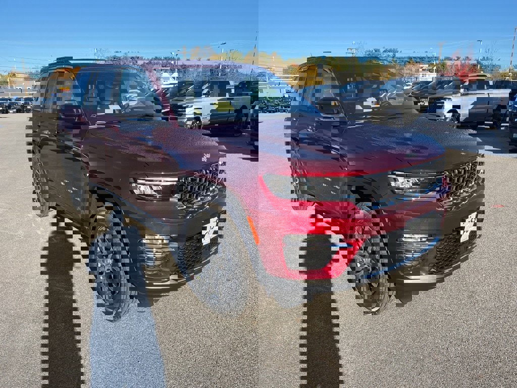 New 2025 Jeep Grand Cherokee Limited image 1