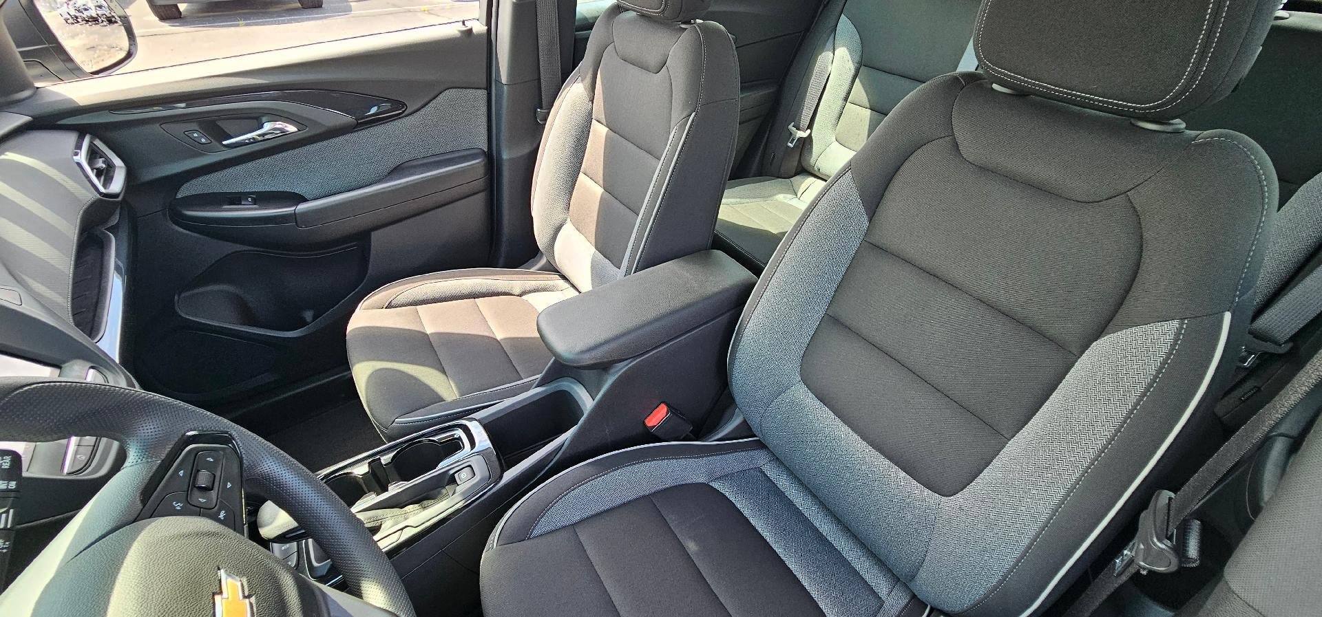 Used 2023 Chevrolet TrailBlazer LS FWD image 10