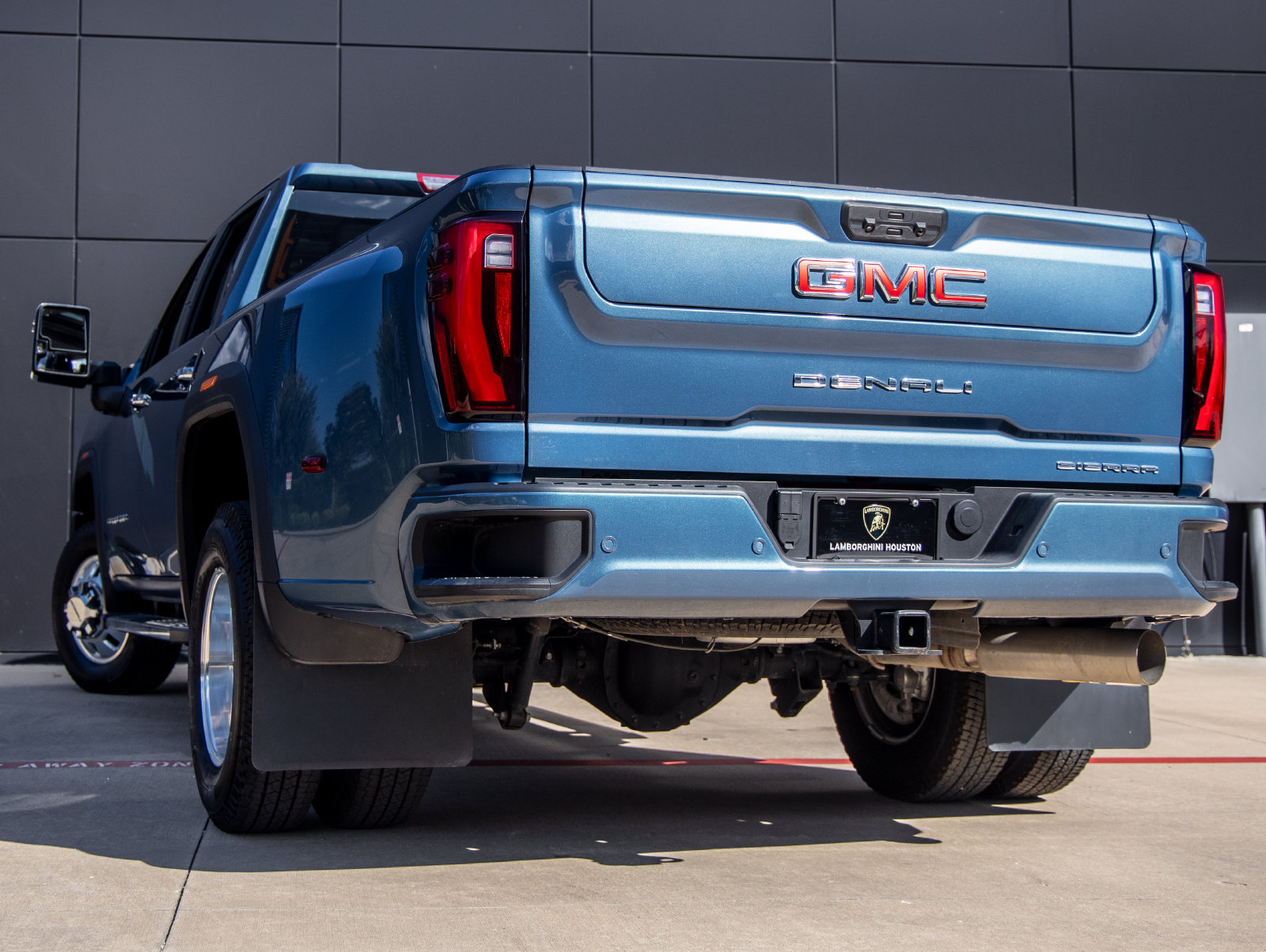 Used 2026 GMC Sierra 3500 Denali w/ Denali Reserve Package AWD/4WD image 6