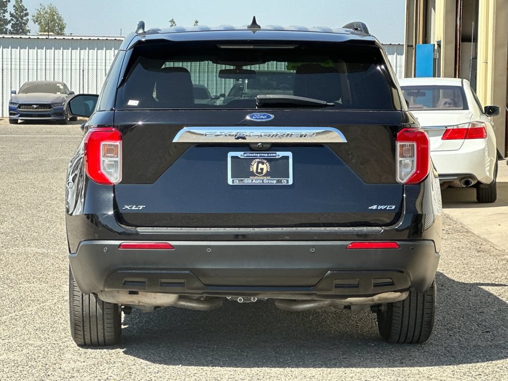 Used 2022 Ford Explorer XLT w/ Equipment Group 202A AWD/4WD image 5