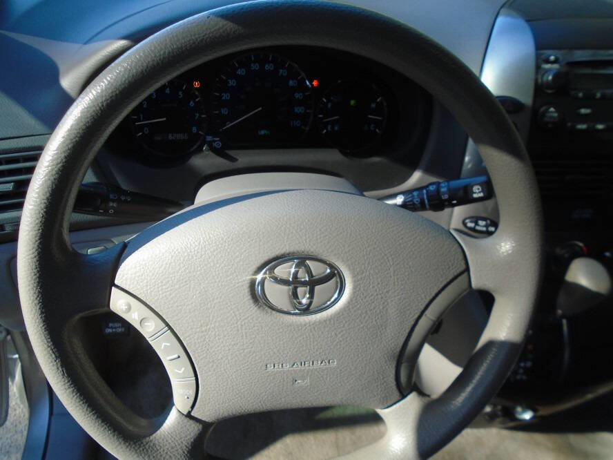 Used 2008 Toyota Sienna LE image 12