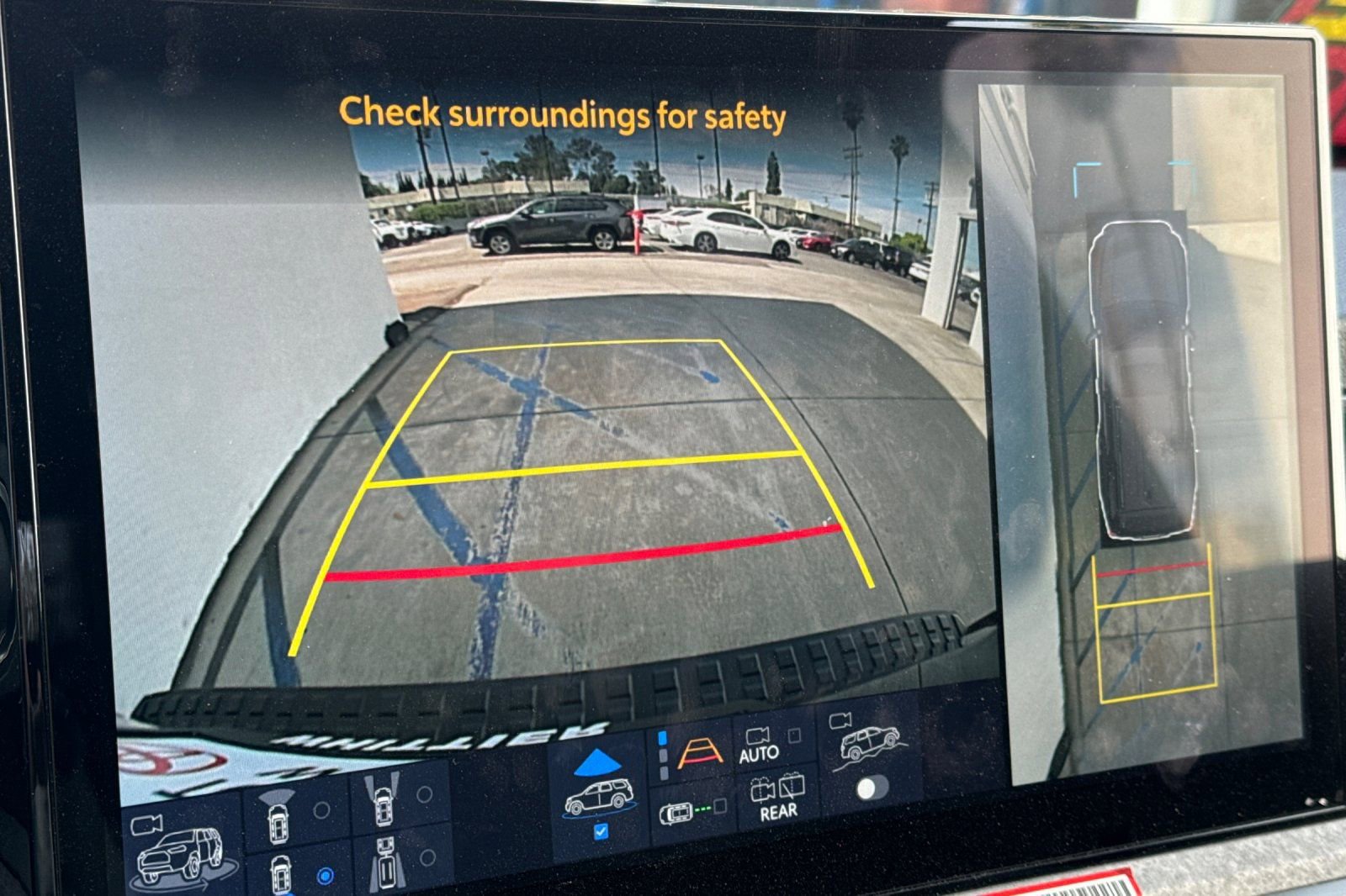 Certified 2025 Toyota 4Runner Trailhunter image 27