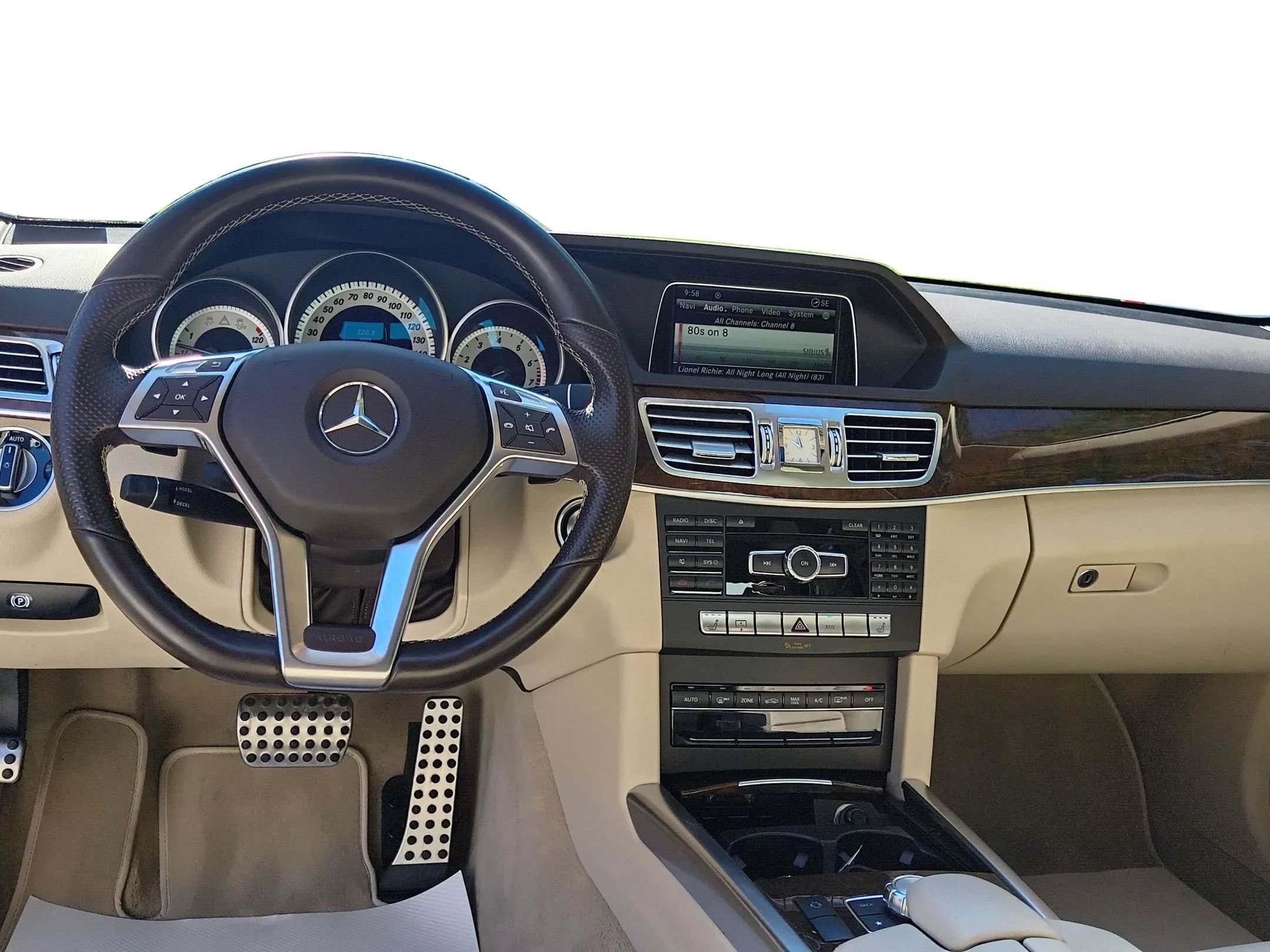 Used 2015 Mercedes-Benz E 350 4MATIC Sedan image 29