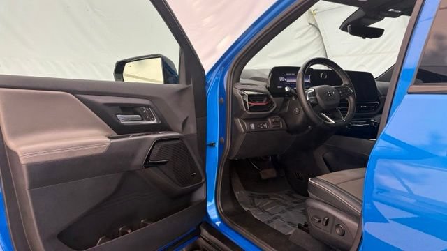 Used 2026 Chevrolet Silverado EV Trail Boss AWD/4WD image 35